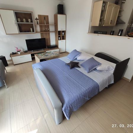 Apartman Antonela With Free Garage Parking Lejlighed Split Eksteriør billede