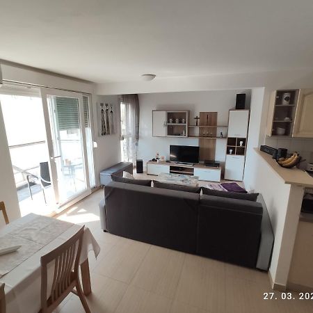 Apartman Antonela With Free Garage Parking Lejlighed Split Eksteriør billede