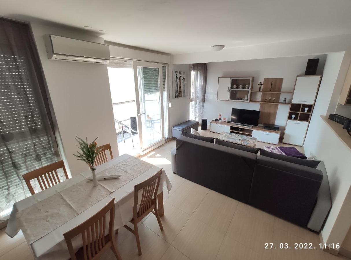Apartman Antonela With Free Garage Parking Lejlighed Split Eksteriør billede