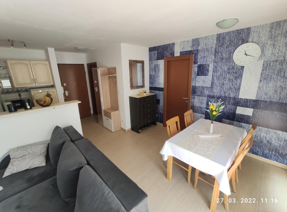 Apartman Antonela With Free Garage Parking Lejlighed Split Eksteriør billede