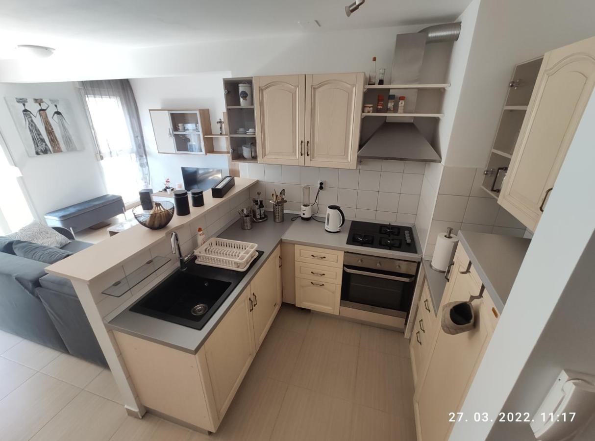 Apartman Antonela With Free Garage Parking Lejlighed Split Eksteriør billede
