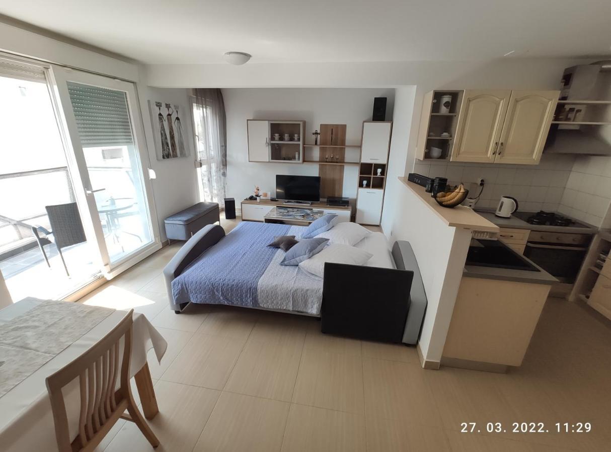 Apartman Antonela With Free Garage Parking Lejlighed Split Eksteriør billede