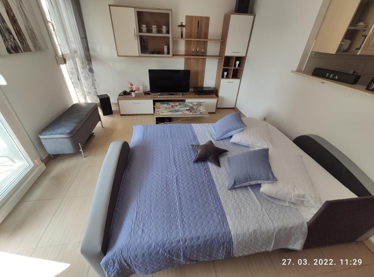 Apartman Antonela With Free Garage Parking Lejlighed Split Eksteriør billede